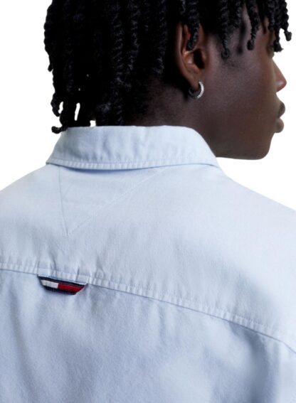 Camisa Tommy Jeans Oxford Classic Celeste - Imagen 4