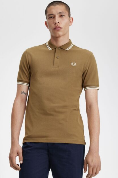 Polo Fred Perry M3600 Camel - Imagen 2