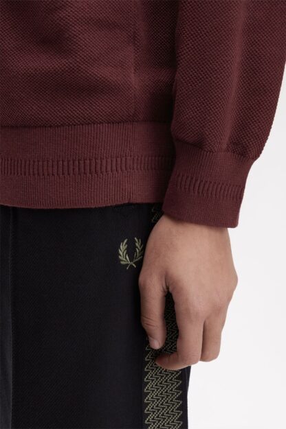Jersey Fred Perry Cuello Redondo Burdeos - Imagen 5
